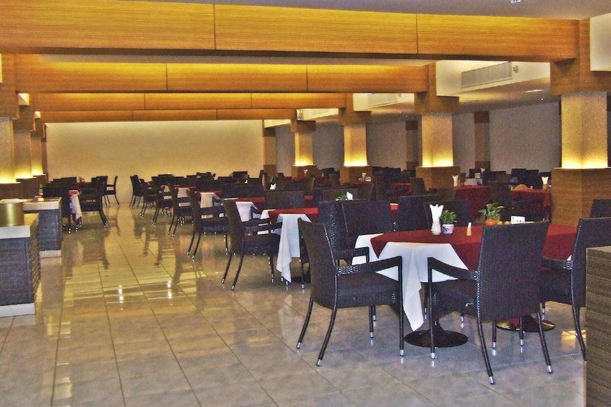 Suncity Hotel Pattaya Exterior foto